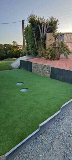 Paysagiste Maen Roch Gazon synthétique 2 Maçonnerie Maen Roch