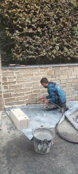 Paysagiste Maen Roch Parement en pierre : intérieur/extérieur 10 Maçonnerie Maen Roch